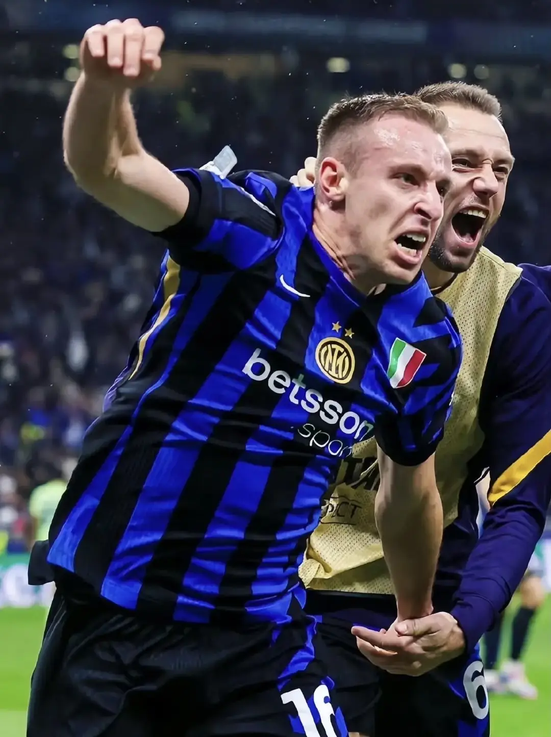 包含国际米兰强势意大利,博格巴2打破历史纪录的词条 包含国际米兰强势意大利,博格巴2打破历史纪录的词条