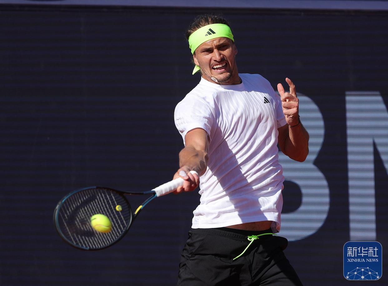 关于西班牙网球队翻盘意大利网球队，兹维列夫爆发神勇的信息