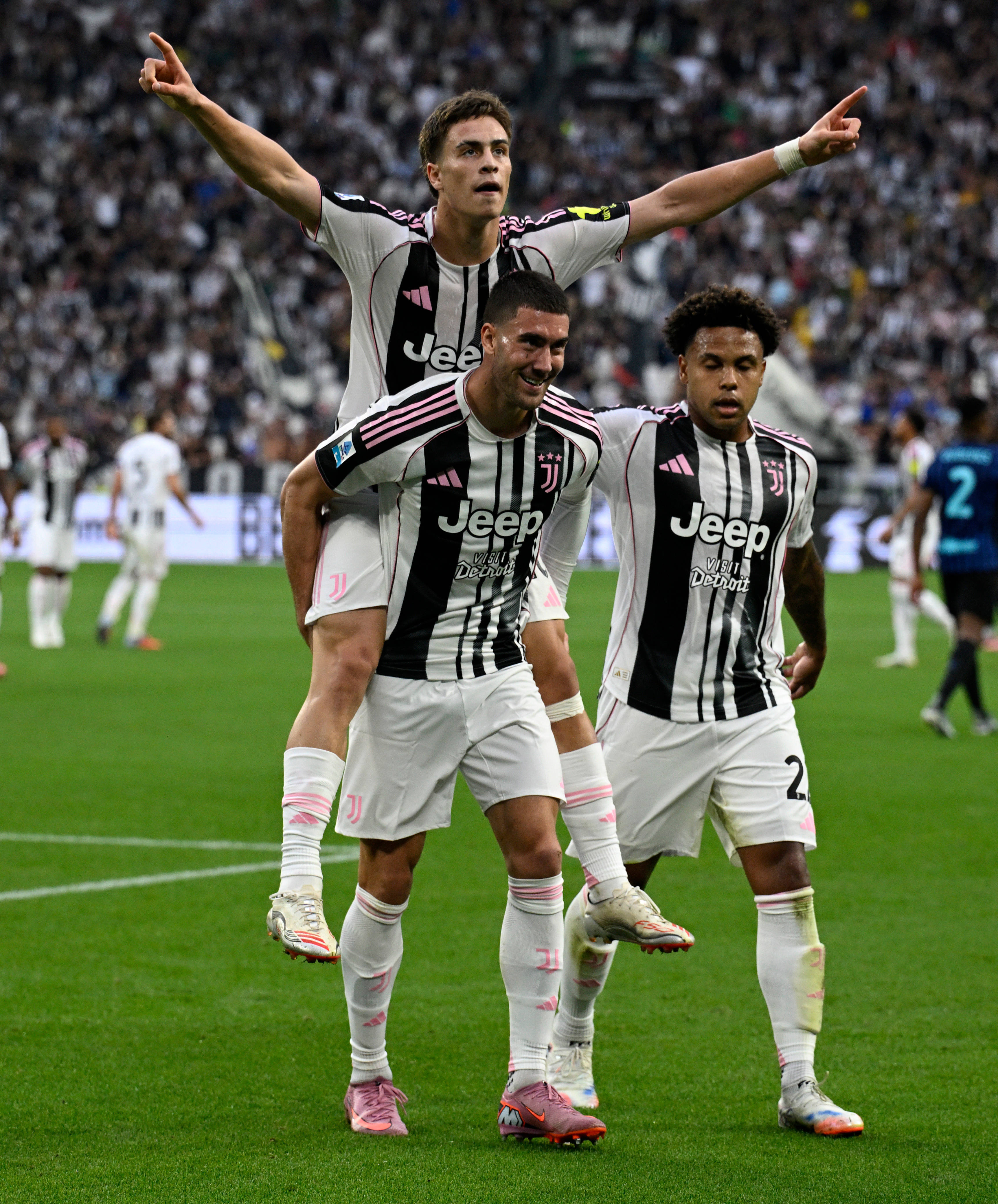 lpl竞猜-意甲联赛进入关键阶段，米兰豪门争冠的简单介绍