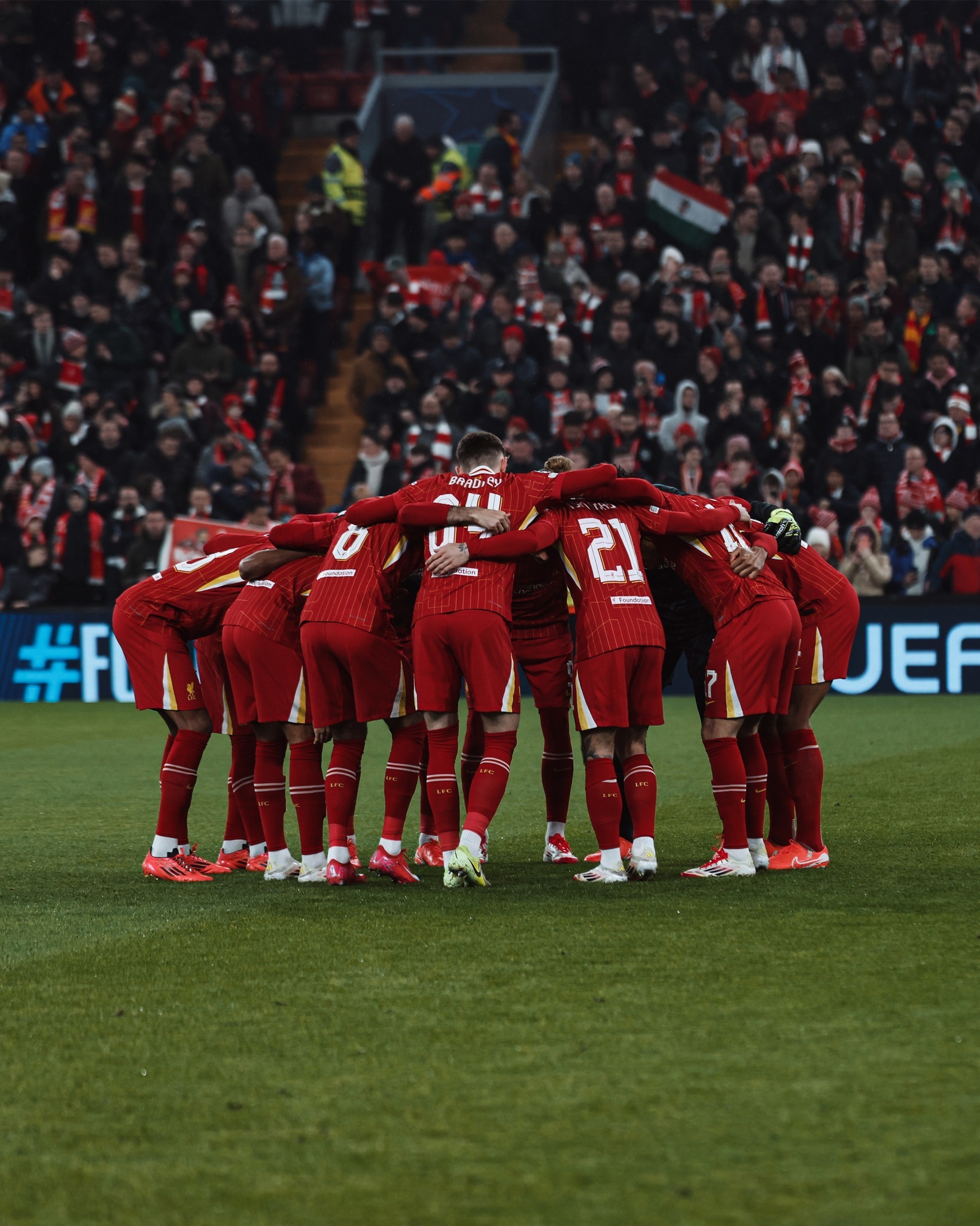 lol竞猜-包含塞维利亚主场告捷，继续争夺欧冠席位的词条