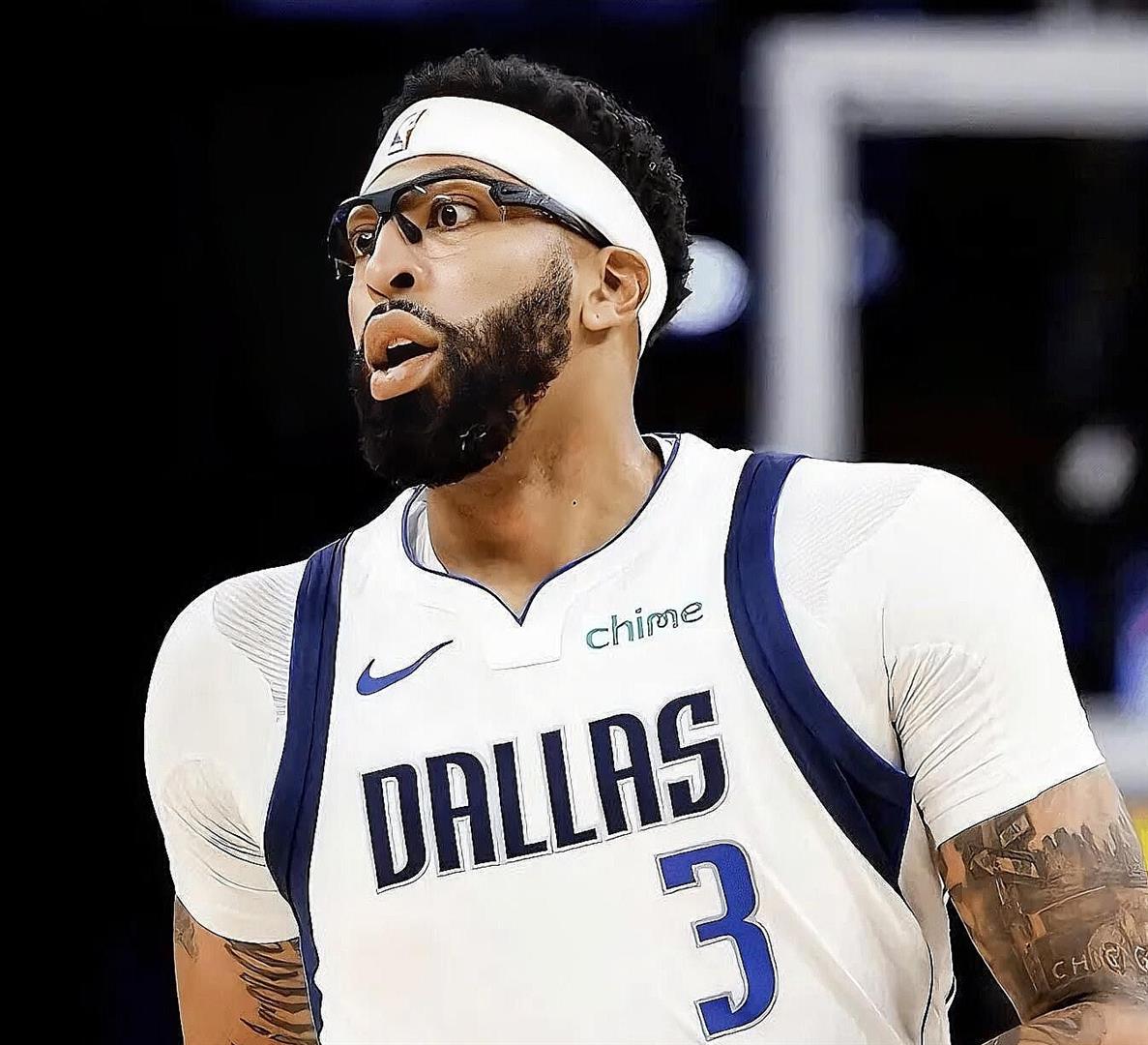 包含篮网横扫独行侠，浓眉哥点燃赛场的词条