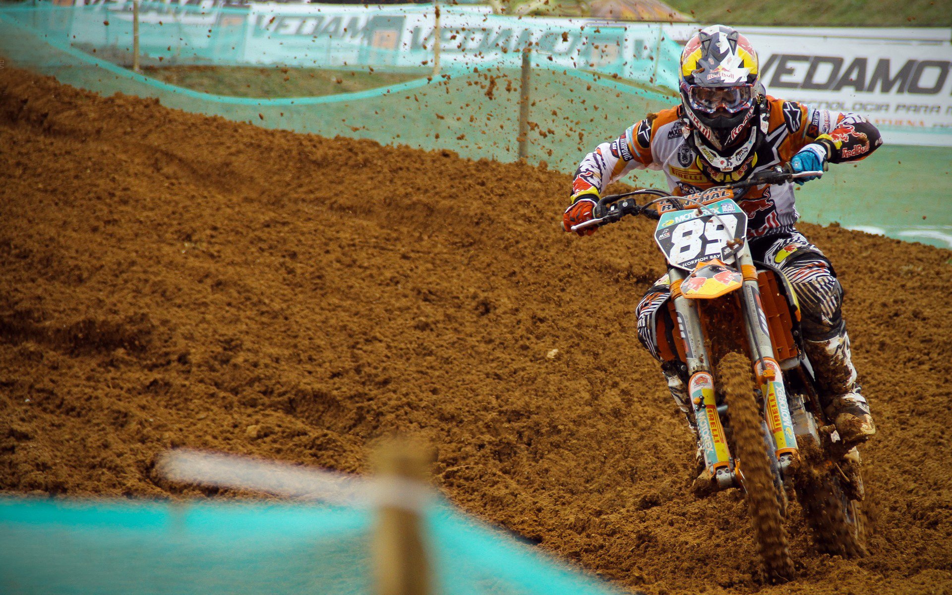 当罗马军团遭遇现代赛道,帕尔默的火力压制与F1街道赛的统治艺术