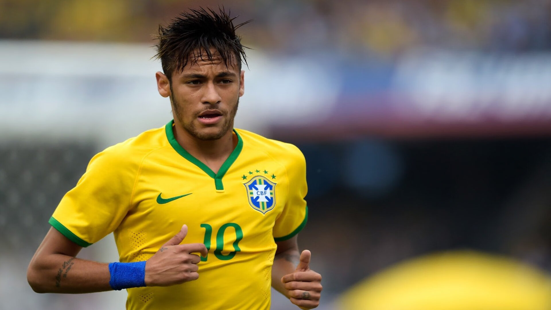 LOL电竞动态-红魔破局，莱万闪耀，曼联力克利物浦背后的战术革命与个人英雄主义